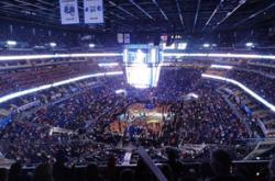 又见绝平！纽约尼克斯与金州勇士鏖战至终场，文班亚马读秒救主